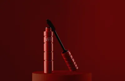 ¿Qué es AI Photo Assistant y por qué no es simplemente otra función de posproducción con IA para fotografía de producto?