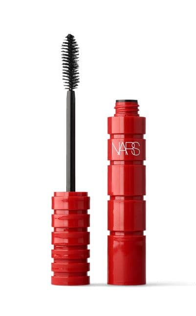 Máscara de pestañas NARS Climax en envase rojo