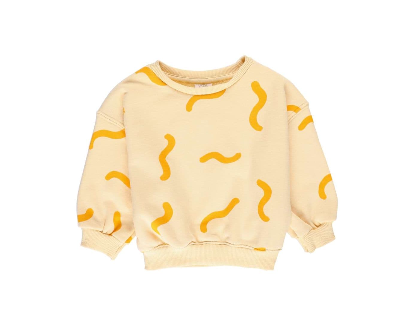 Packshot de foto plana de blusa amarilla