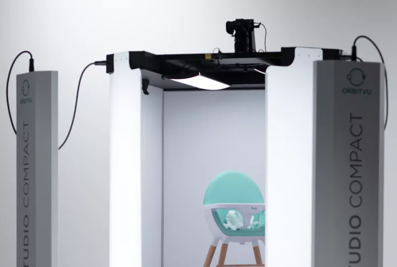 Luces LED fabricadas internamente en Alphastudio Compact