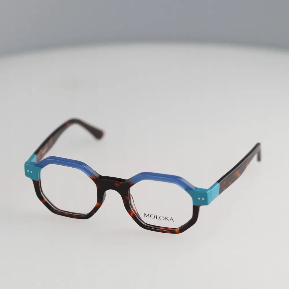 Imágenes detalladas de eyewear