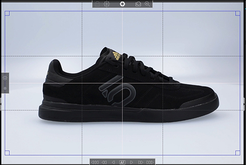 black sport shoe - frame the product for 360 image