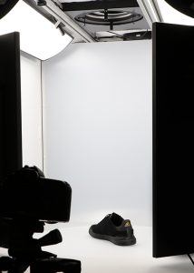 black sport shoe in 360 photography studio 3