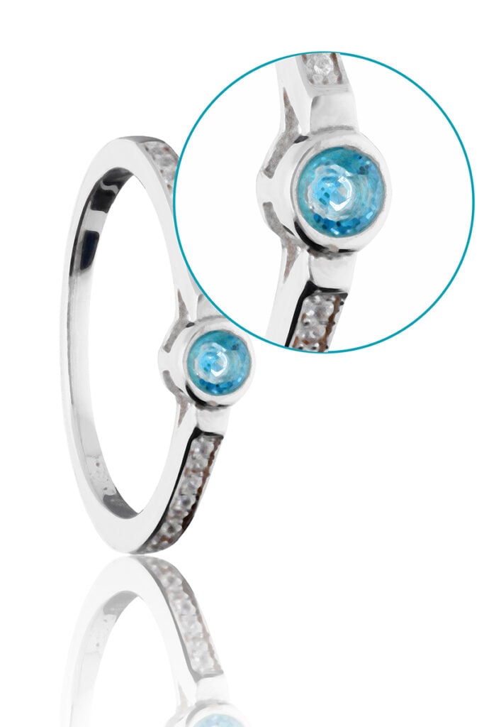 jewelry product image after too much post production