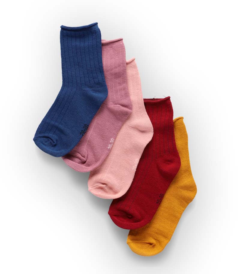 Socks packshot - elegant color and shadow